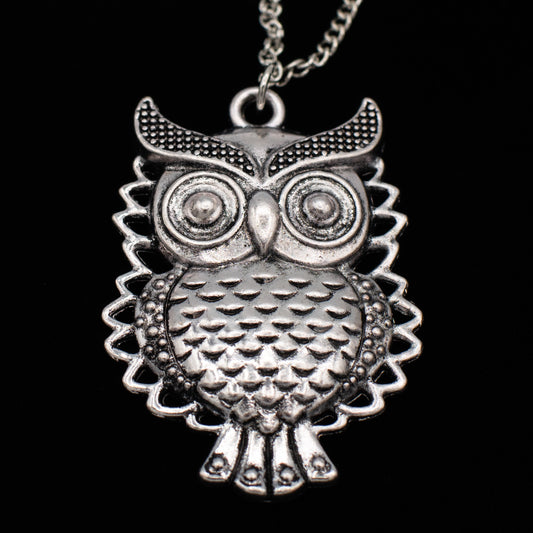 Stylish Silver Owl Pendant Necklace