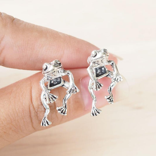 Pair of Cute Silver Frog Stud Earrings