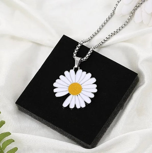 Silver Wish Upon A Daisy Necklace