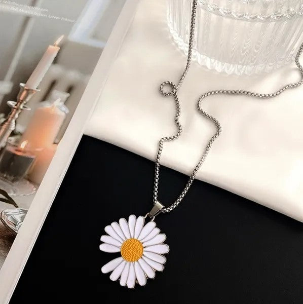 Silver Wish Upon A Daisy Necklace