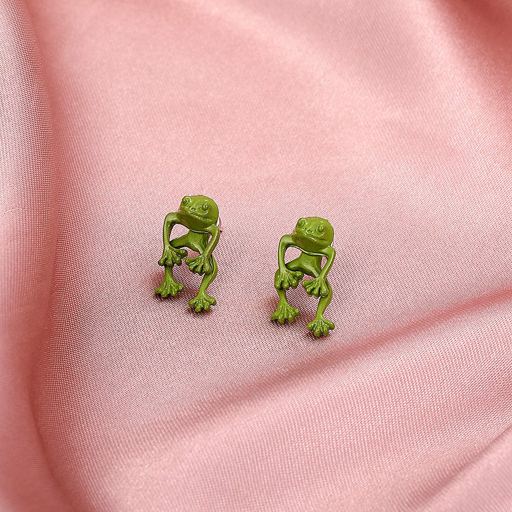 Pair of Cute Green Frog Stud Earrings
