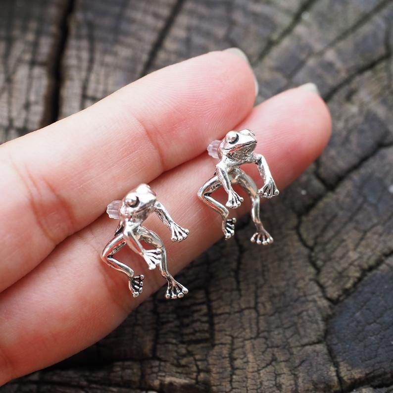 Pair of Cute Green Frog Stud Earrings