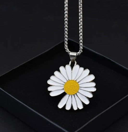 Silver Wish Upon A Daisy Necklace