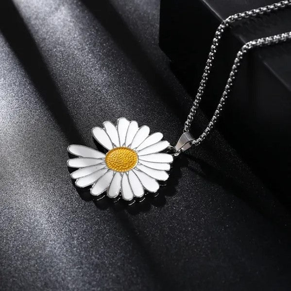 Silver Wish Upon A Daisy Necklace